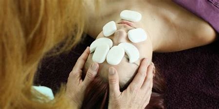 Cold Stone migraine therapy